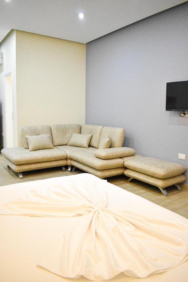 Delmar Apartments ゴーレム エクステリア 写真